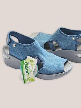 NWT BZees Dream Stretch Wedge Sandals Denim Blue Open Toe Washable Shoes
